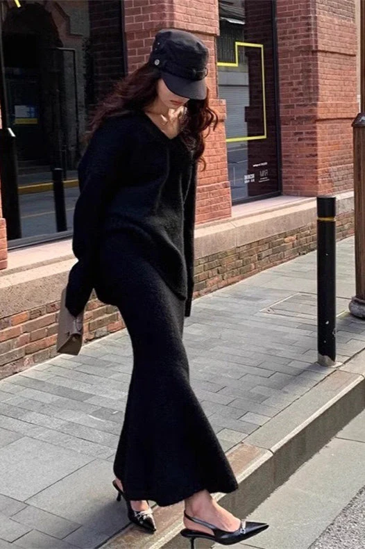 Lazy V-neck Knit Sweater Mermaid Skirt Two Piece Set - Image 9